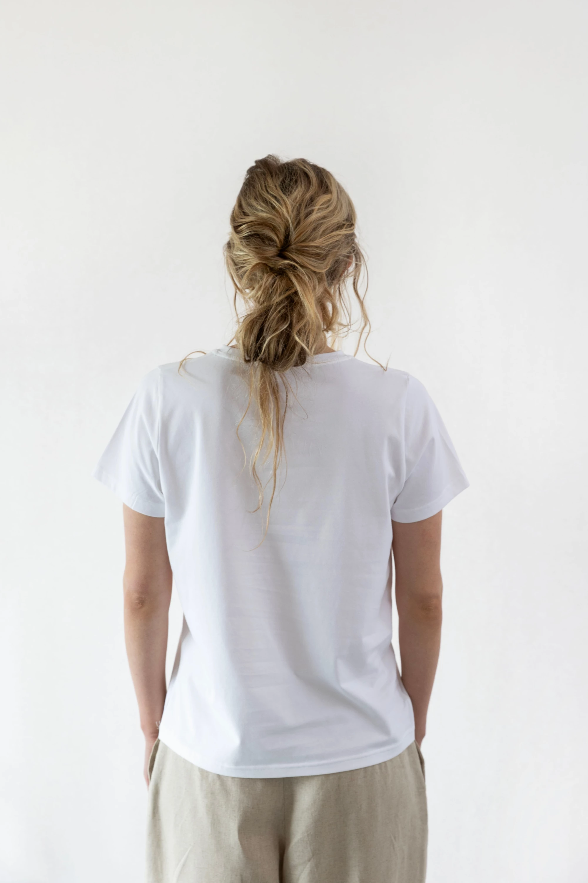 Straight T/ white